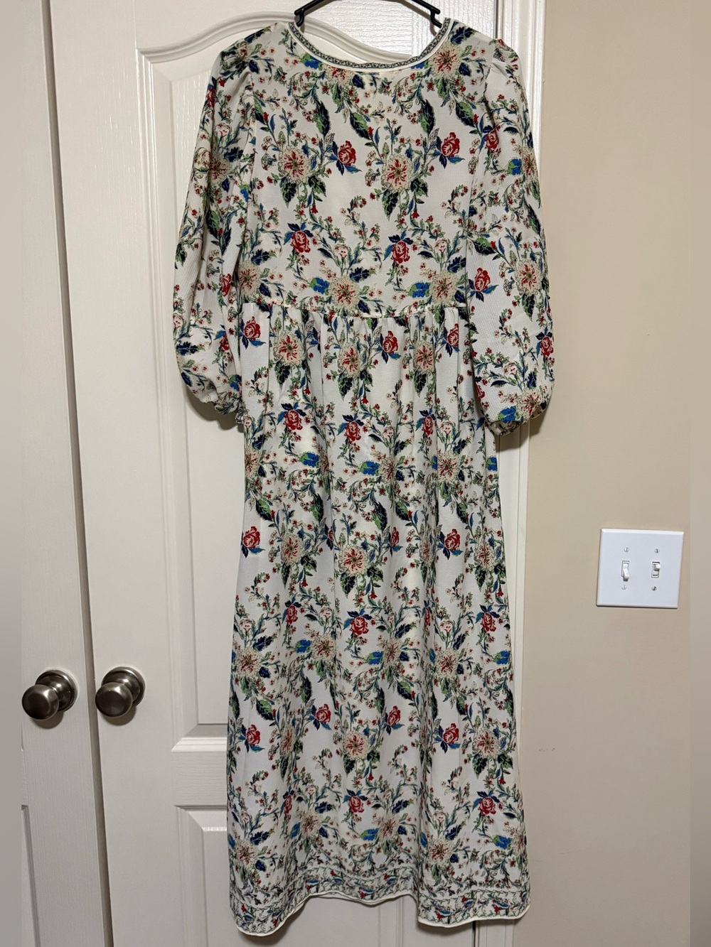 Max Studio Floral V-Neck Maxi Dress NWT $178 - Picture 6 of 9